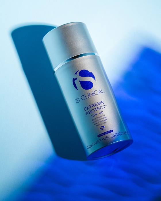 iS Clinical Extreme Protect SPF 40 - 100 g - Translucent (Clearance)